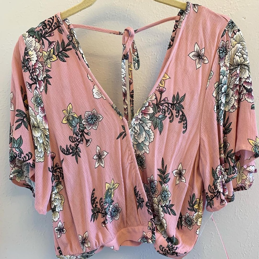 Floral wrap crop